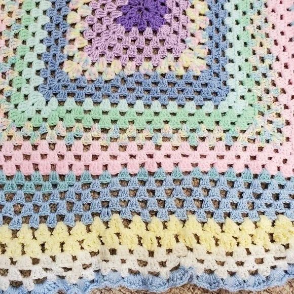 Hand Crocheted Multi Color Pastel Baby Throw Blanket Cute Baby Shower DIY - Picture 6 of 9
